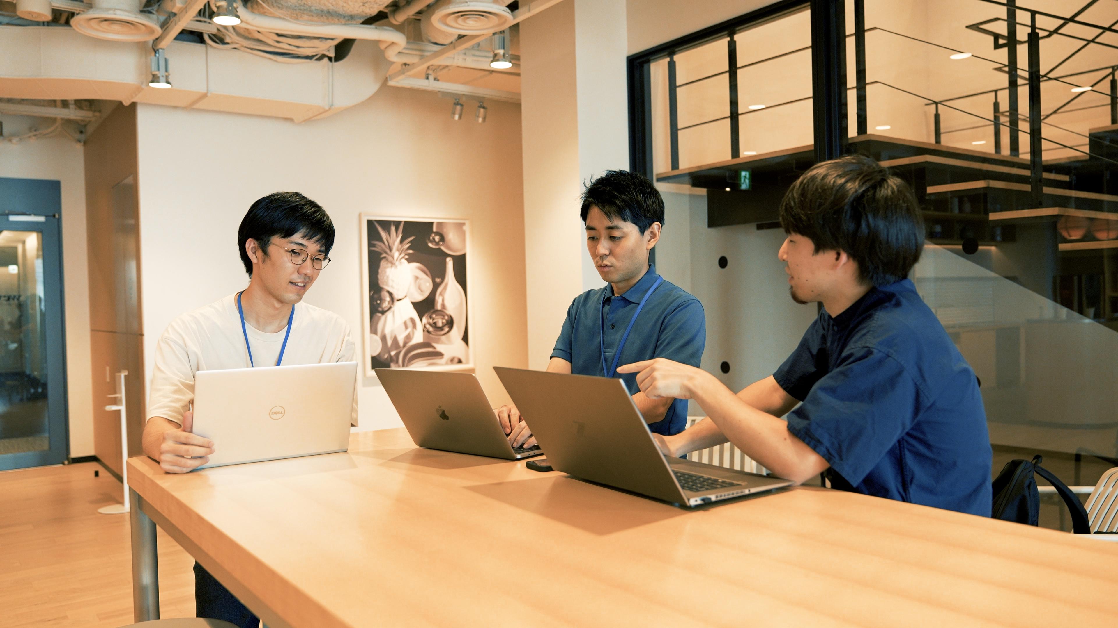 コンサルタント業務を中心に、自社メディアを活用した情報発信や、ハードウェアの自社開発等を手掛けています。