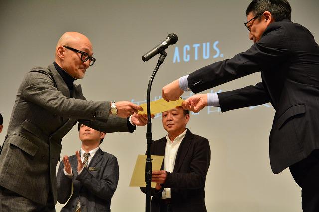 全社的な課題に取り組む4つのクロスファンクショナルチームや充実した教育制度は特長的。