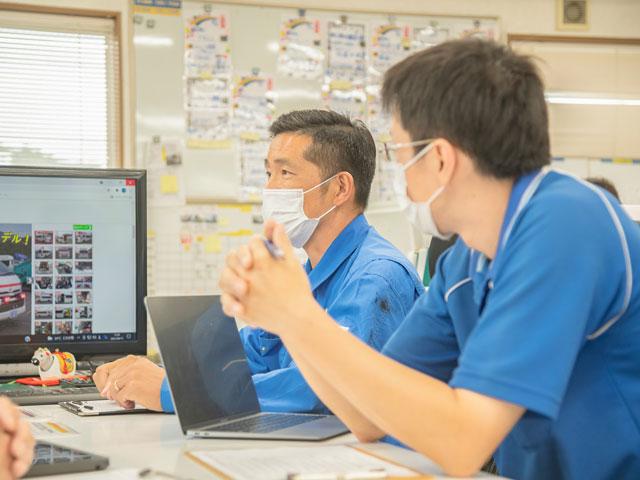 20代から70代まで幅広い年齢層の社員が働いており、風通しのよい明るい職場だ。