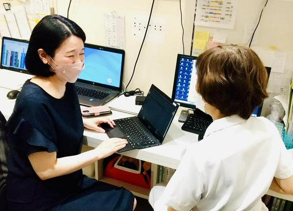 募集している求人：歯科医院のアウトソーシングマネージャー ◆ 歯科医院経験者活躍／院長の補佐役／複数医院を担当／700万～／直行直帰／自由度の高い仕事スタイル／業績連動賞与／教育体制有