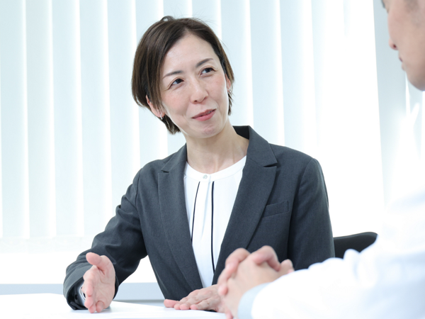 募集している求人：【女性も多く活躍中！】クリニックのチーフから事務長職へ！あなたの経験を次のキャリアへ