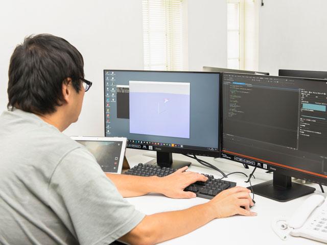 チームはプロジェクトの規模に応じて編成され、今回は小規模プロジェクトに対応する「クリエイター職」と「ワーカー職」を採用。
