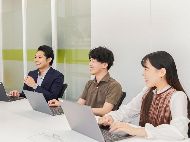 人事評価を「事業目標」と「性格目標」の2軸で行っているのも特徴的だ。ブレイクスピリッツを50の行動指標に落とし込んで評価に連動させているという。