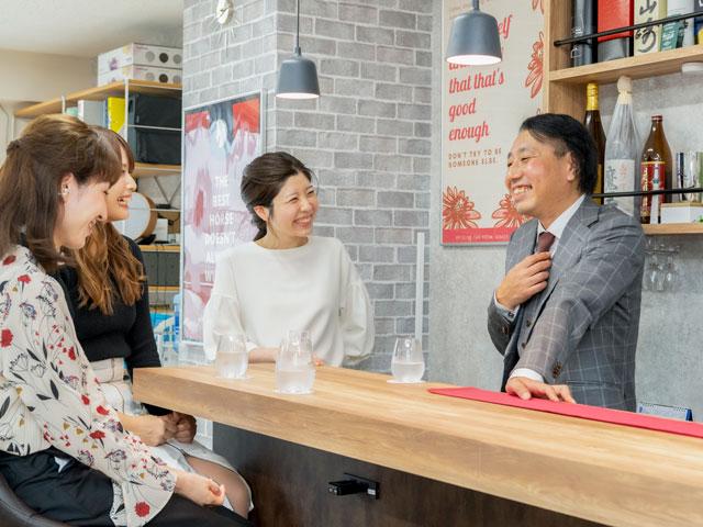 自社サービスの開発も視野に成長を加速させている。
