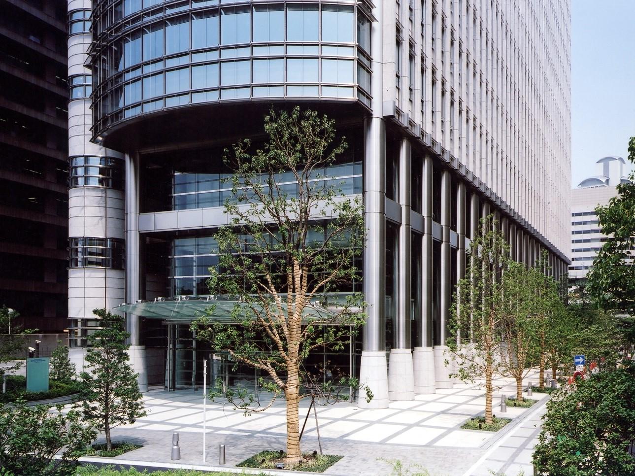 大阪オフィス(中之島三井ビル17階)
2021年2月に増床しました／「肥後橋」 駅 徒歩2分／「渡辺橋」 駅 徒歩1分