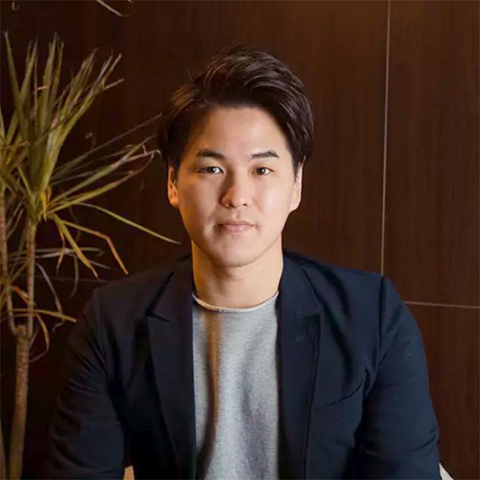 ポテンシャライトCEOの山根です。
山根は、MVVC(Mission/Vision/Value/Culture)を重要視するタイプの代表で、自らCulture設計などにも従事し、プレイングマネージャーとして会社経営をしております。