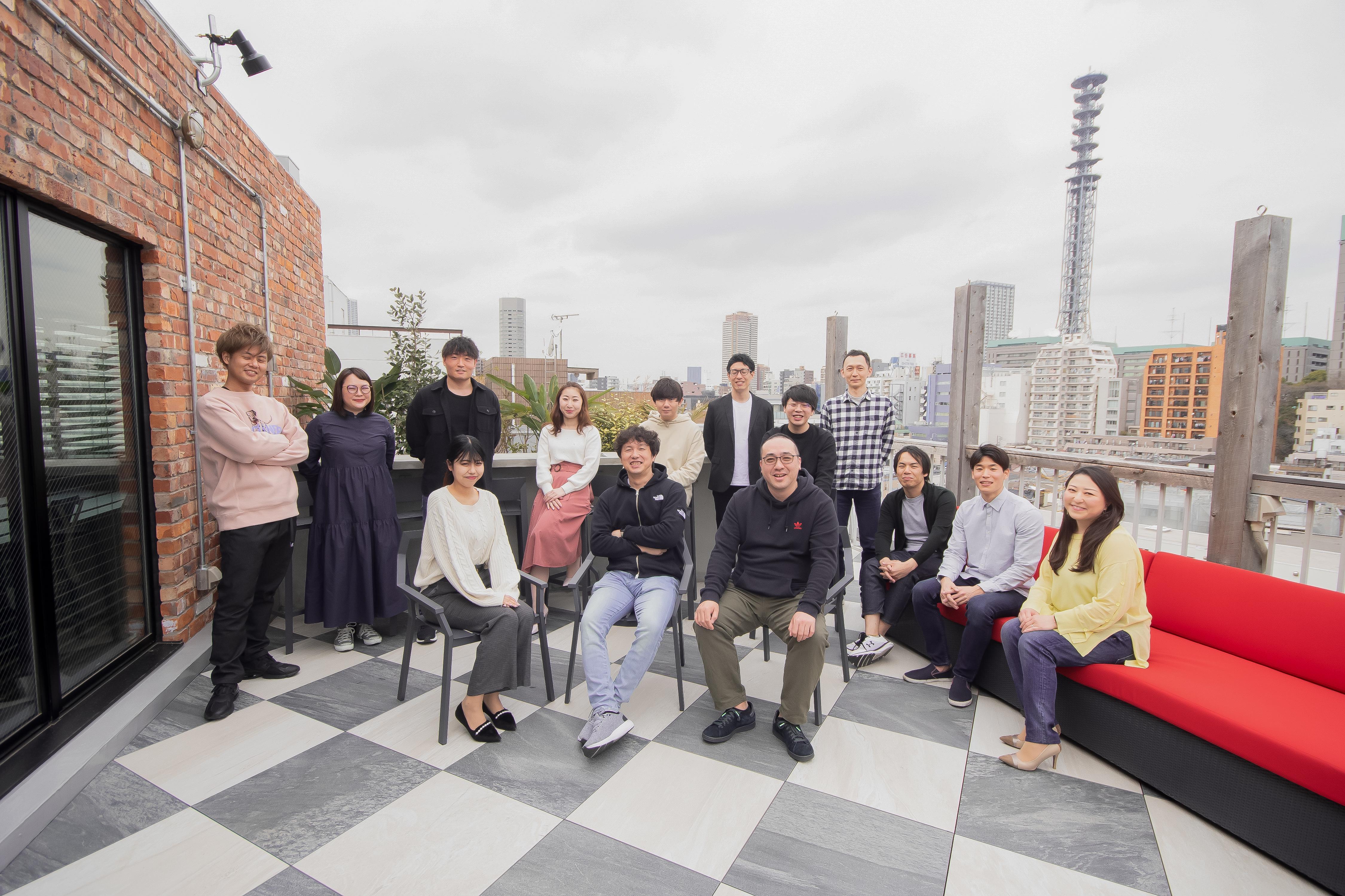 Bizメンバーも積極的にプロダクトへのフィードバックを行う
プロダクトドリブンな組織です。
KDDIグループ、Sier、フリーランス出身、大手人材グループ、地方銀行、クラウドワークスなど多様なメンバーが在籍しています。