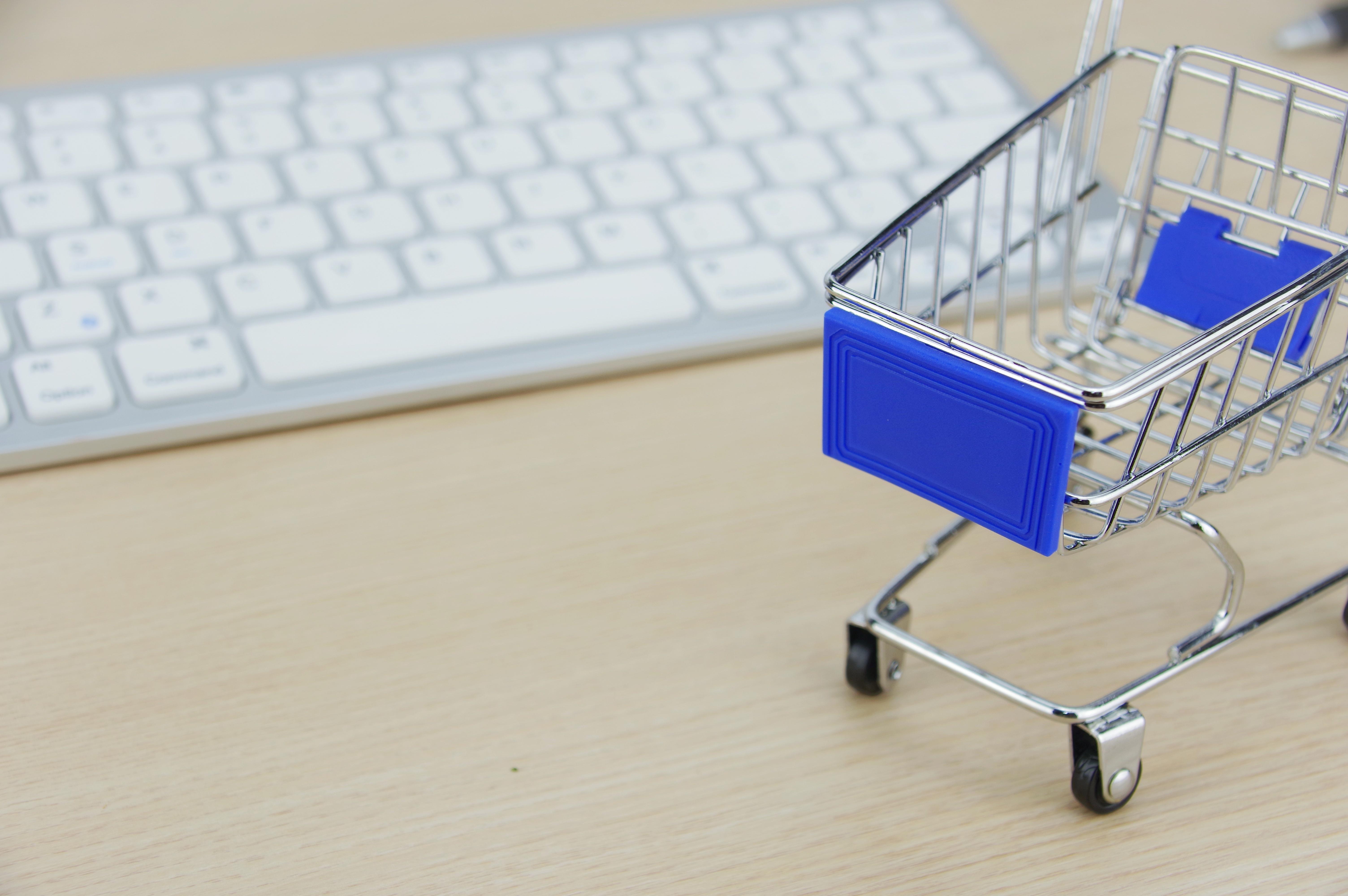 ここで紹介する同社は国内トップクラスのペット用品の通信販売会社で、東証一部上場企業「アスクル」の子会社でもある。