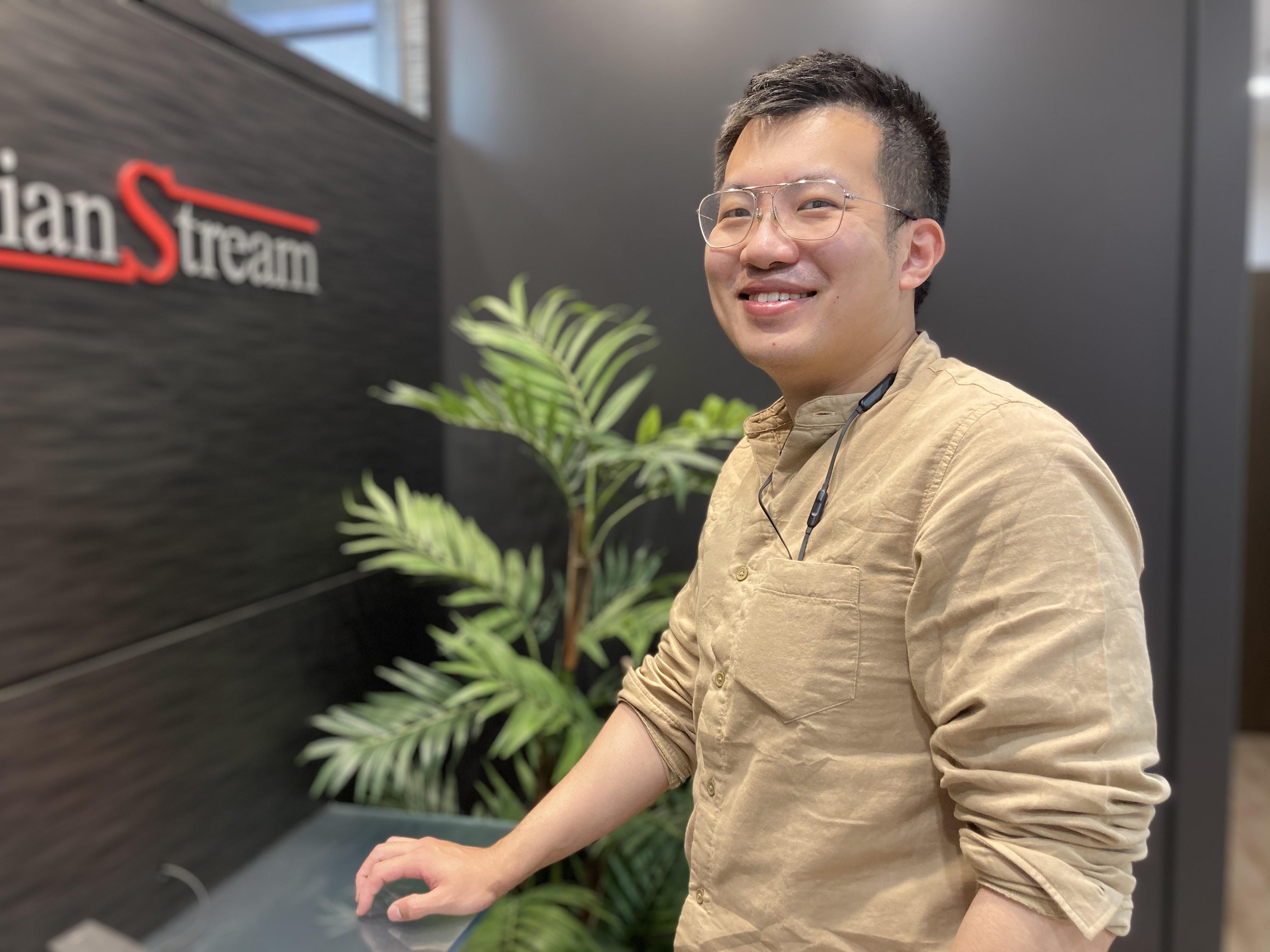 また、今後はシステム、ビジネス、戦略で蓄積したノウハウを活かした幅広いニーズに対応可能な自社プロダクトも展開していく予定だ。将来的には業界別・職種別の知識や経験をナレッジ化させ、業界特有の傾向に基づいた一企業全ての問題を同社で解決できる大型のパッケージ提供を行う事業拡大を目指している。0→1を創り出すのが好きな人、新規プロダクトに携わりたい人には最高の環境だろう。