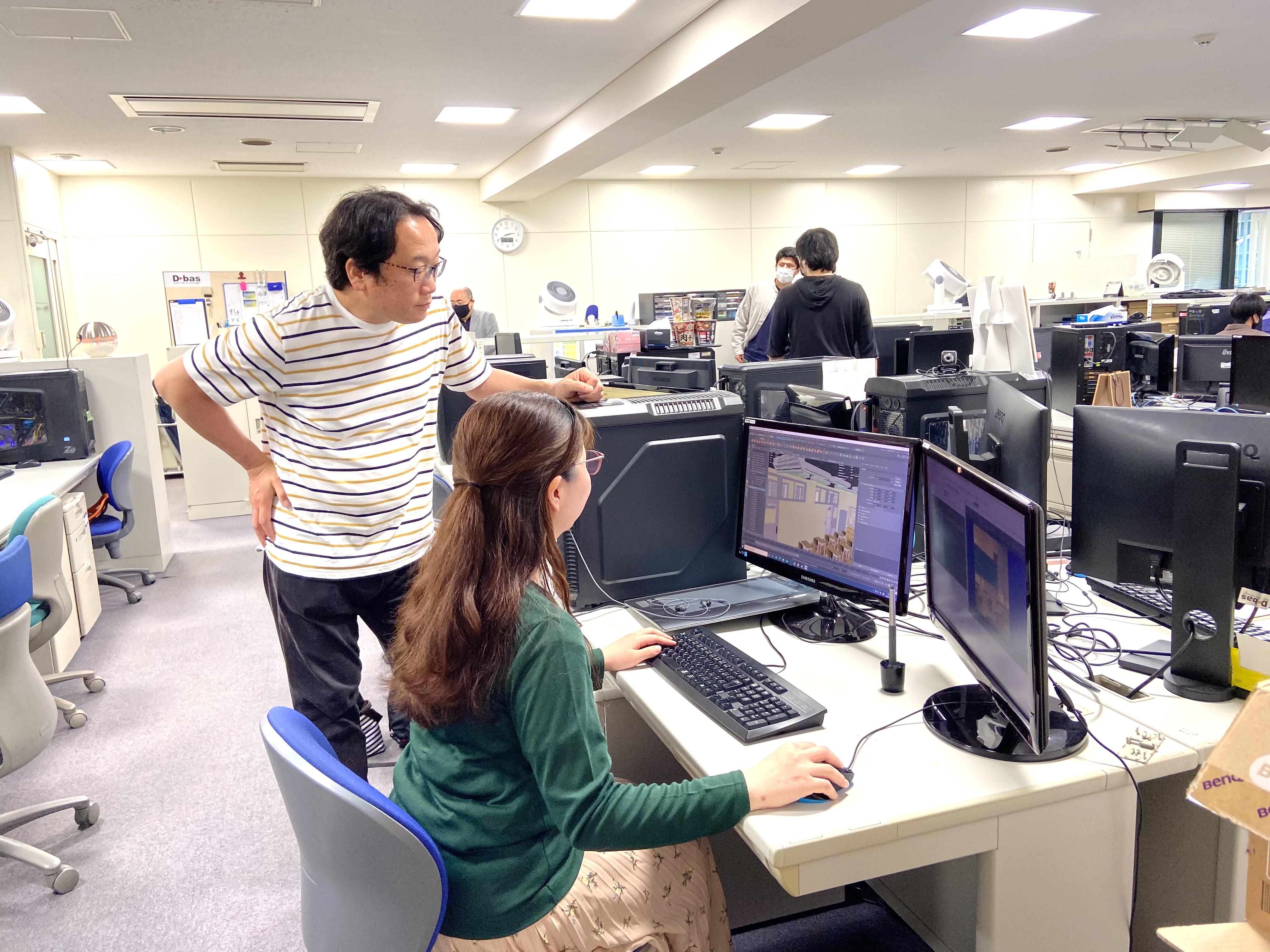 今回の採用では、デザイナーとプログラマを想定。Maya等の使用経験や、オブジェクト指向型言語での開発経験を活かせる。