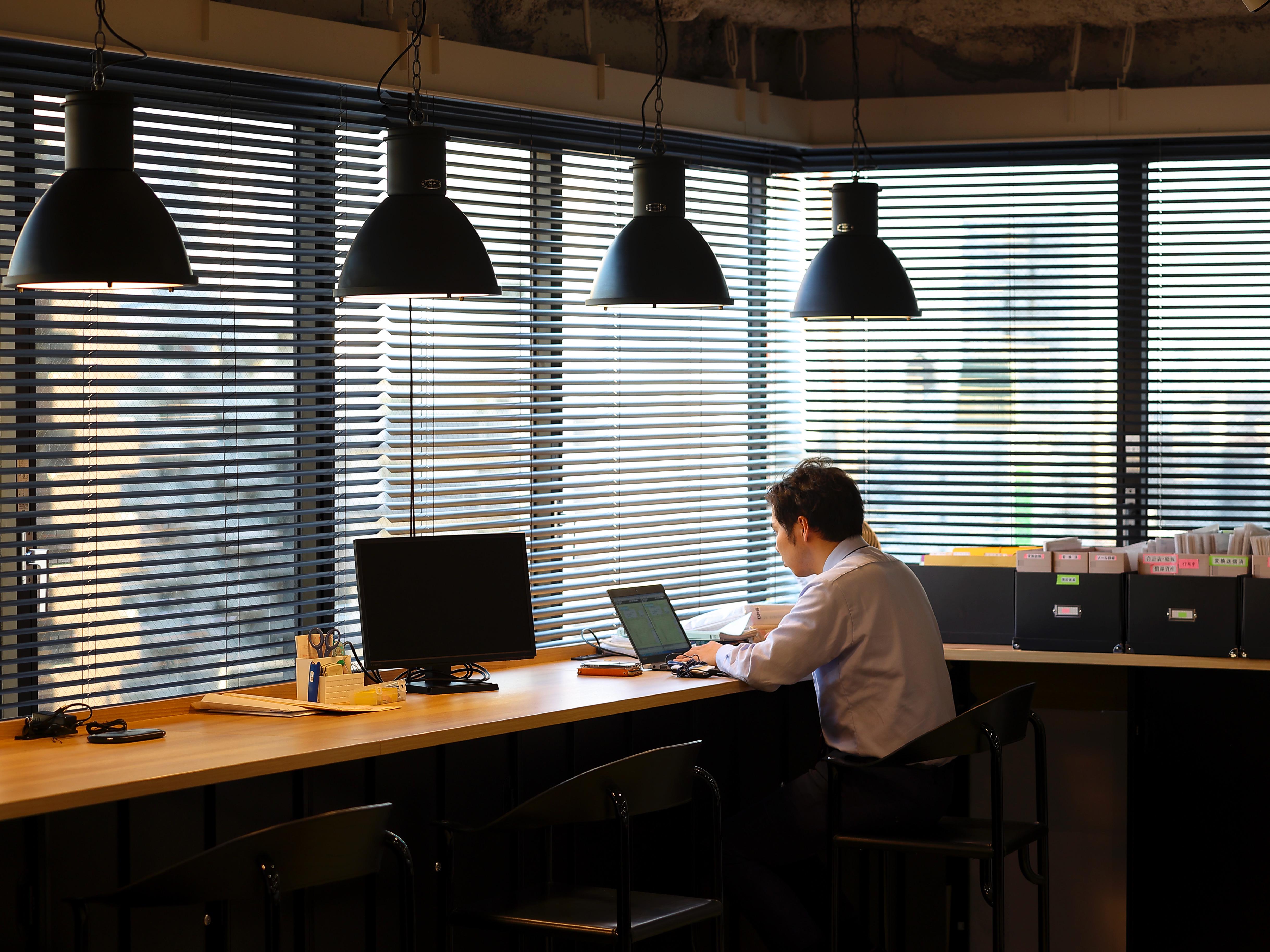 大阪本社の他、東京、福岡、札幌、松山に拠点を構え、全国規模で事業を展開する。