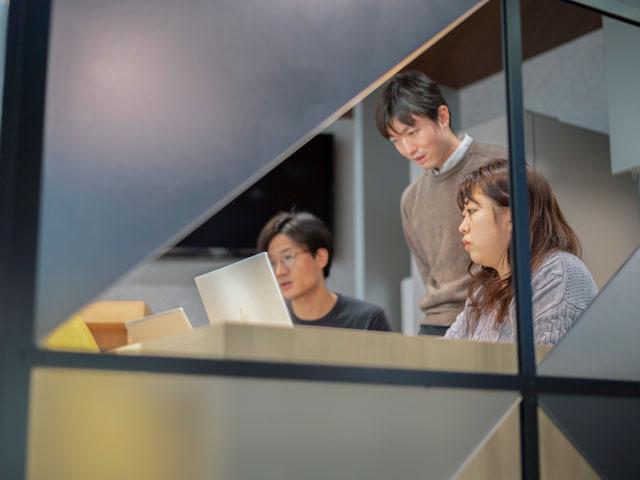 2002年の設立からサプリメント商品を手掛け、現在は自社製品を幅広く展開する一方、海外製品の輸入販売も積極的に推進している同社。