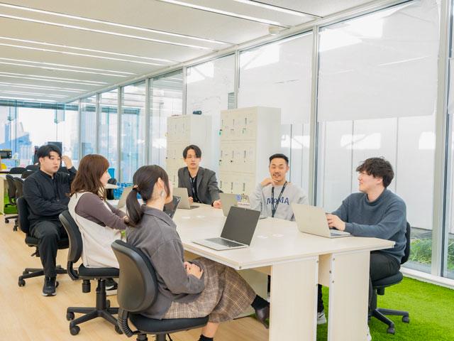 結果的に“逃げ得”が許されている養育費不払いを許さない社会づくりを目指している同社。