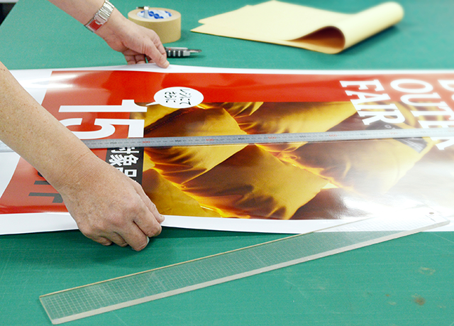 従来の紙メディアのツール制作を含め、プロジェクションマッピング、デジタルサイネージ、動画コンテンツ制作、Web制作等をワンストップで手掛ける体制を築いている。近年は自社商材の開発・販売にも力を入れている。
