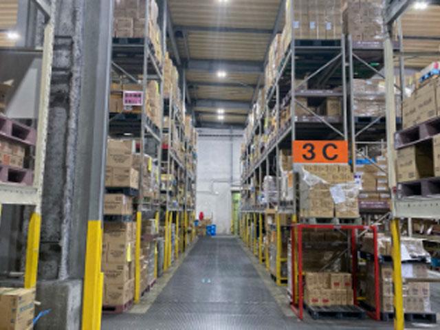 3温度帯管理が可能な24時間365日対応の食品倉庫を関東地方各所に備え、東京・関東圏の外食チェーン店や食品卸への食品配送を手掛ける。