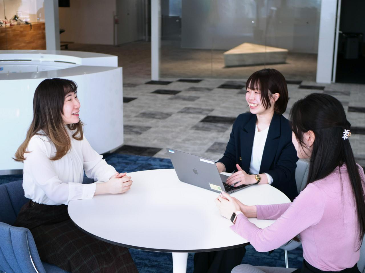 株式会社クロス・コミュニケーション 求人画像1