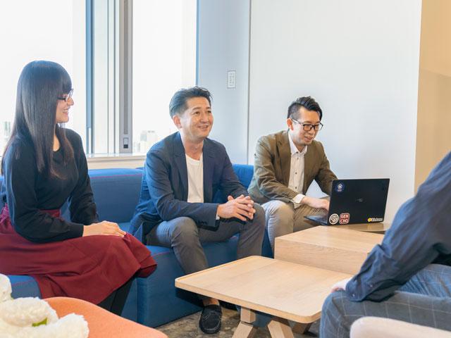 現在の課題は、新卒採用を軸に増えた若手エンジニアの指導を担う、中間層エンジニアの確保だ。