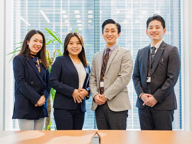 効率的かつ柔軟な働き方を推進しているため、残業はほぼ発生しない。試用期間はなく、入社初日からチームの一員として対等な関係を築くことができる。