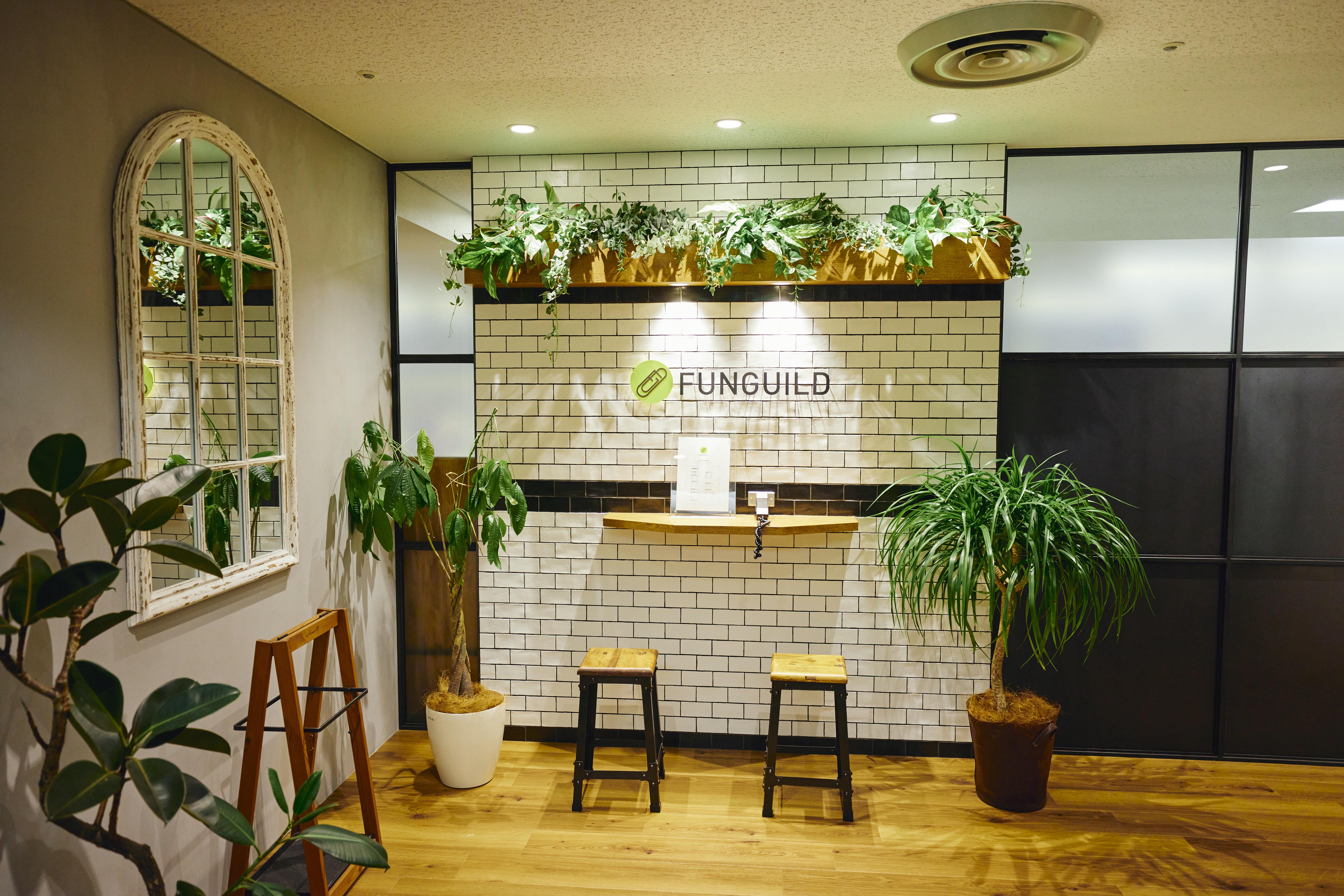 デジタルコミックの出版をメイン事業とし、様々なヒット作品を世に生み出している。