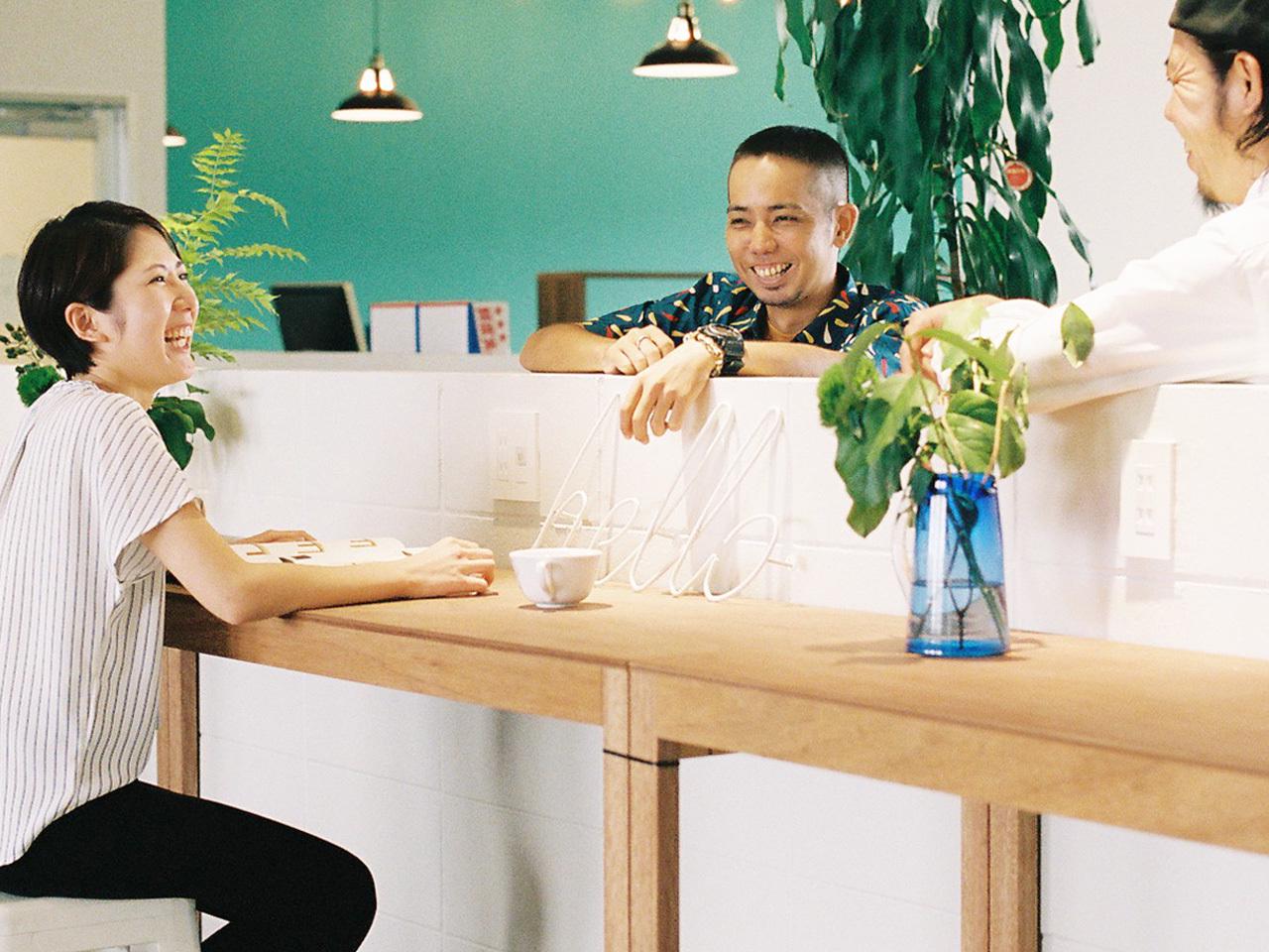 バナー制作から、LP、WEB制作と、徐々に領域を広げている。現在はグラフィックデザイナー、ビデオグラファー、フロントエンドエンジニア等のデジタルクリエイター10名が集う。