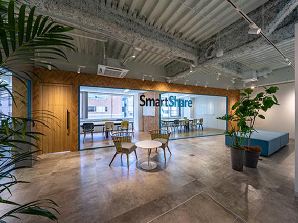 2021年７月に渋谷に移転。新しいオフィスで気持ちよく働けます。