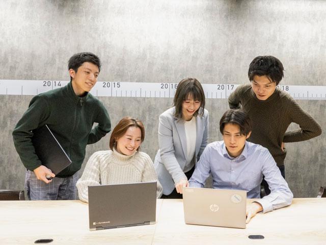 “業界特化”と“徹底した分業制”による強みを発揮し、業界大手が並み居る中で成長を続ける。
