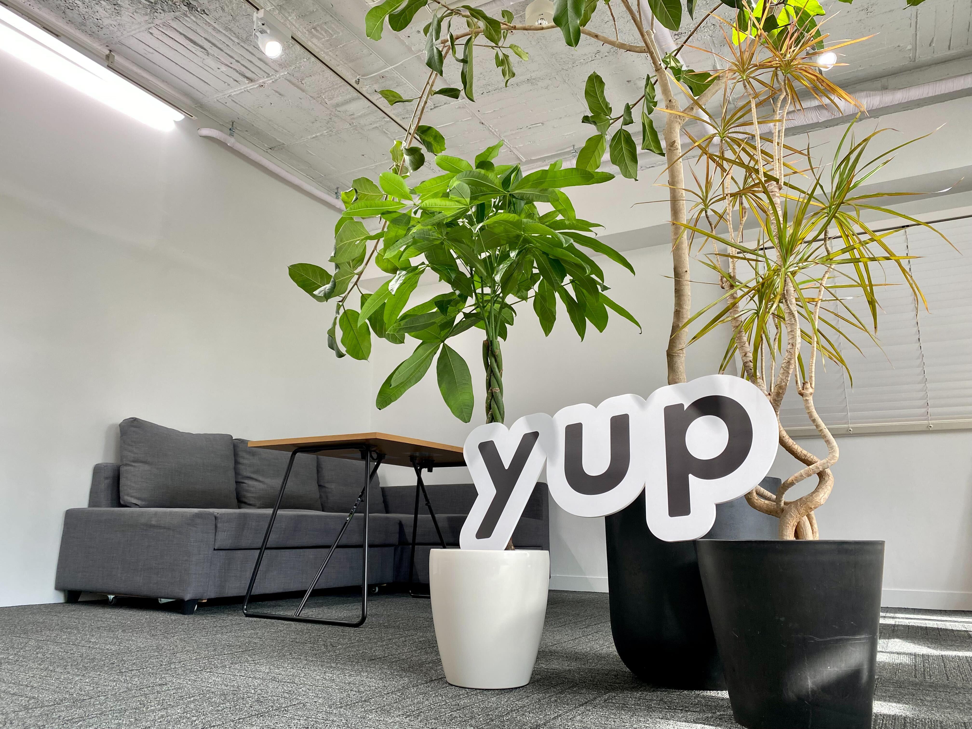 フリーランス・中小企業のキャッシュパートナーとして、報酬を即日に支払うオンライン型ファクタリングサービス「ペイトナー ファクタリング（旧yup 先払い）」の開発・提供を行う同社。