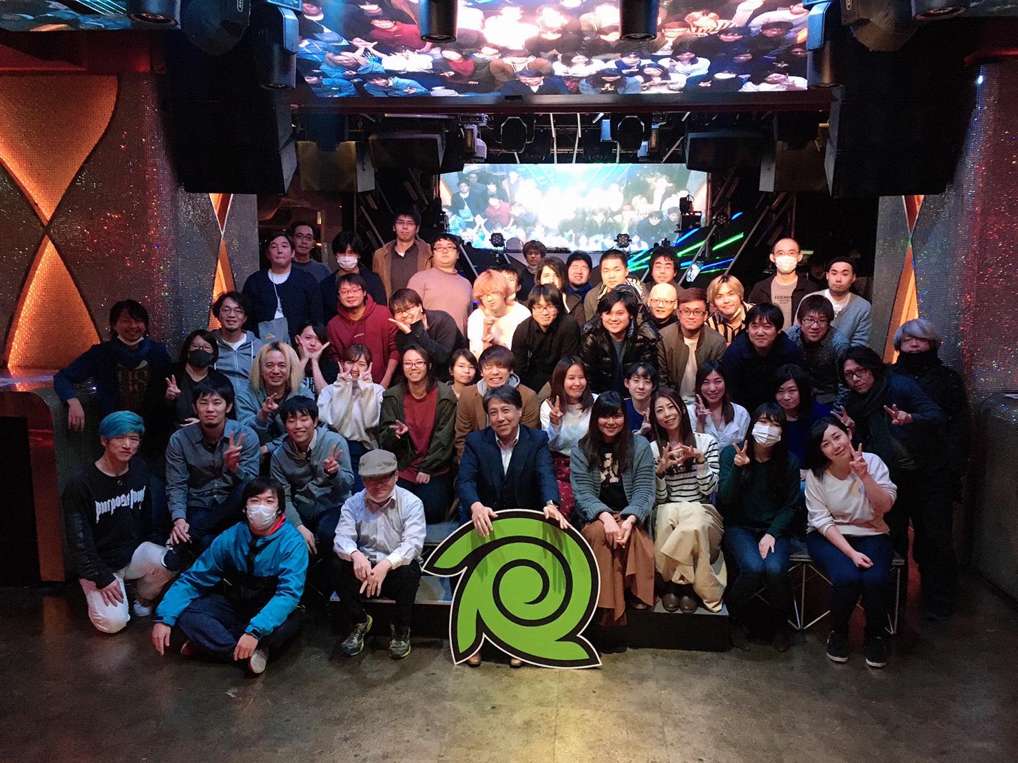 イベントごとも多く、社員の仲が伺える。また、フラットで自由な環境があるからこそクリエイティブな発想が生まれてくるのであろう。