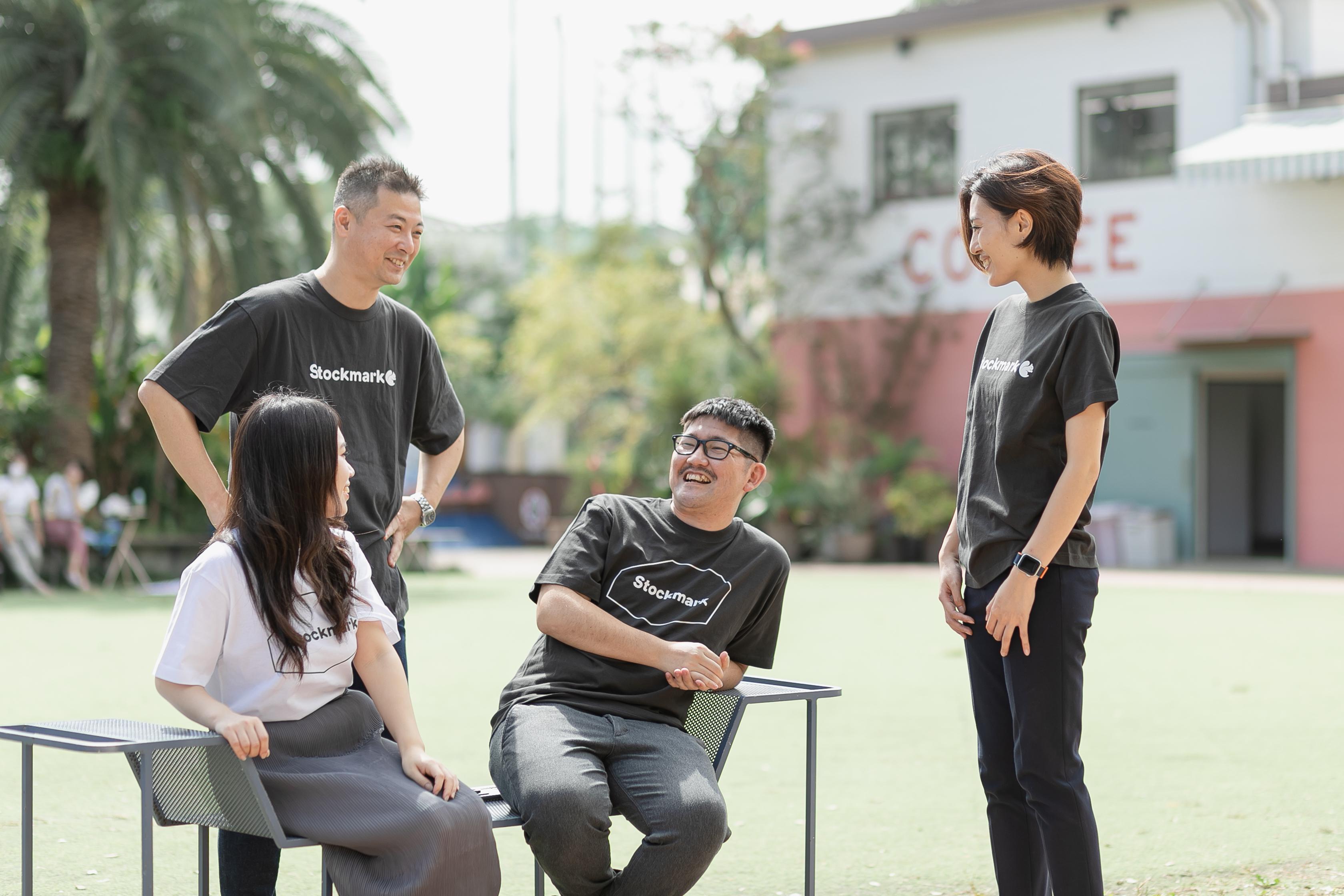 働き方も、オフィスやリモートの選択は個人の自由裁量に任されている。