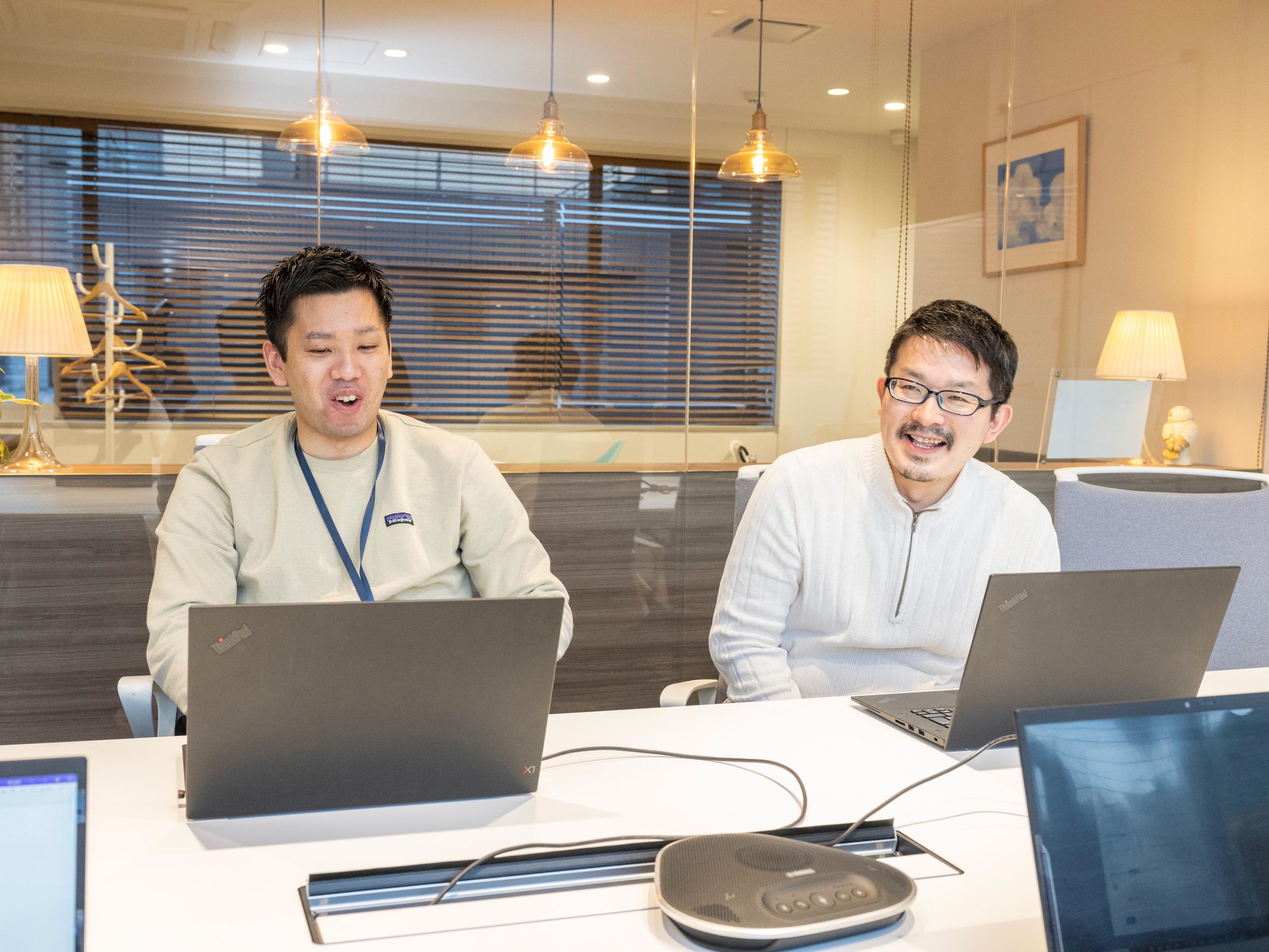 同社の親会社であるザイオネックス社は、米国マサチューセッツ工科大学の博士課程を修了し、ビジネス経験を経た三人のメンバーによって2000年に韓国のソウルで設立された。