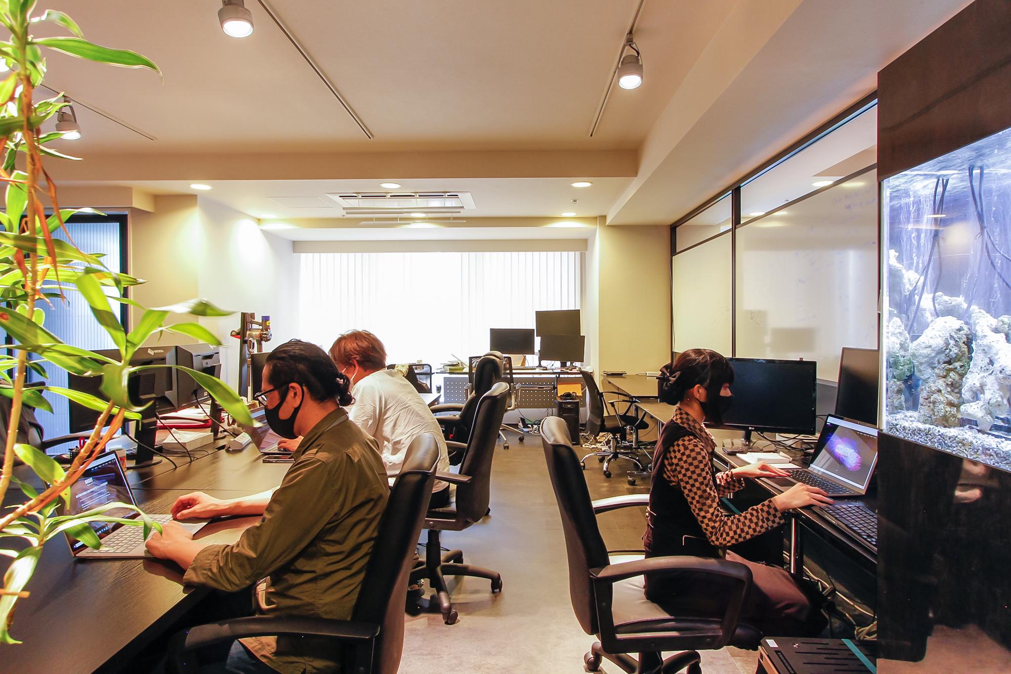 数々の有名タイトル、シリーズに参画し、NFT等の新たな領域にも進出している。