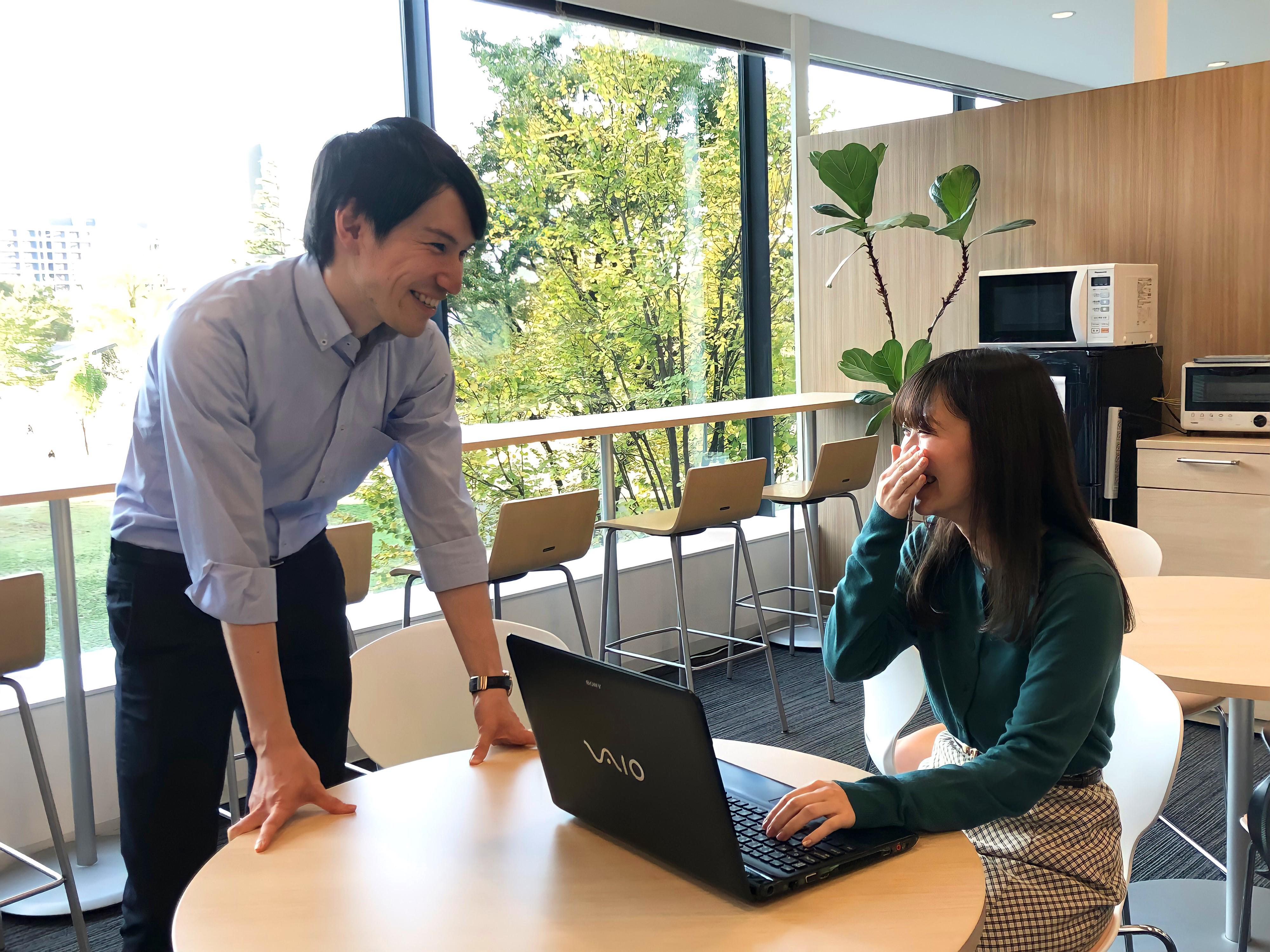 教育事業で培ったノウハウを社内の育成にも活かす等、成長しやすい環境整備にも注力。