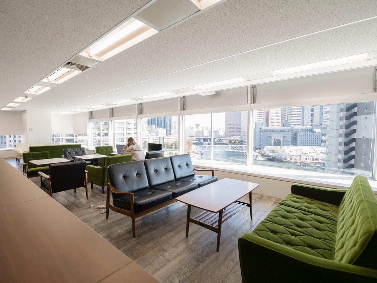 華やかな世界での見た目のカッコよさではなく、ファンや消費者にとって分かりやすく使いやすいことを第一に考え、クライアントの収益拡大に寄与する存在であり続けることを目指す。