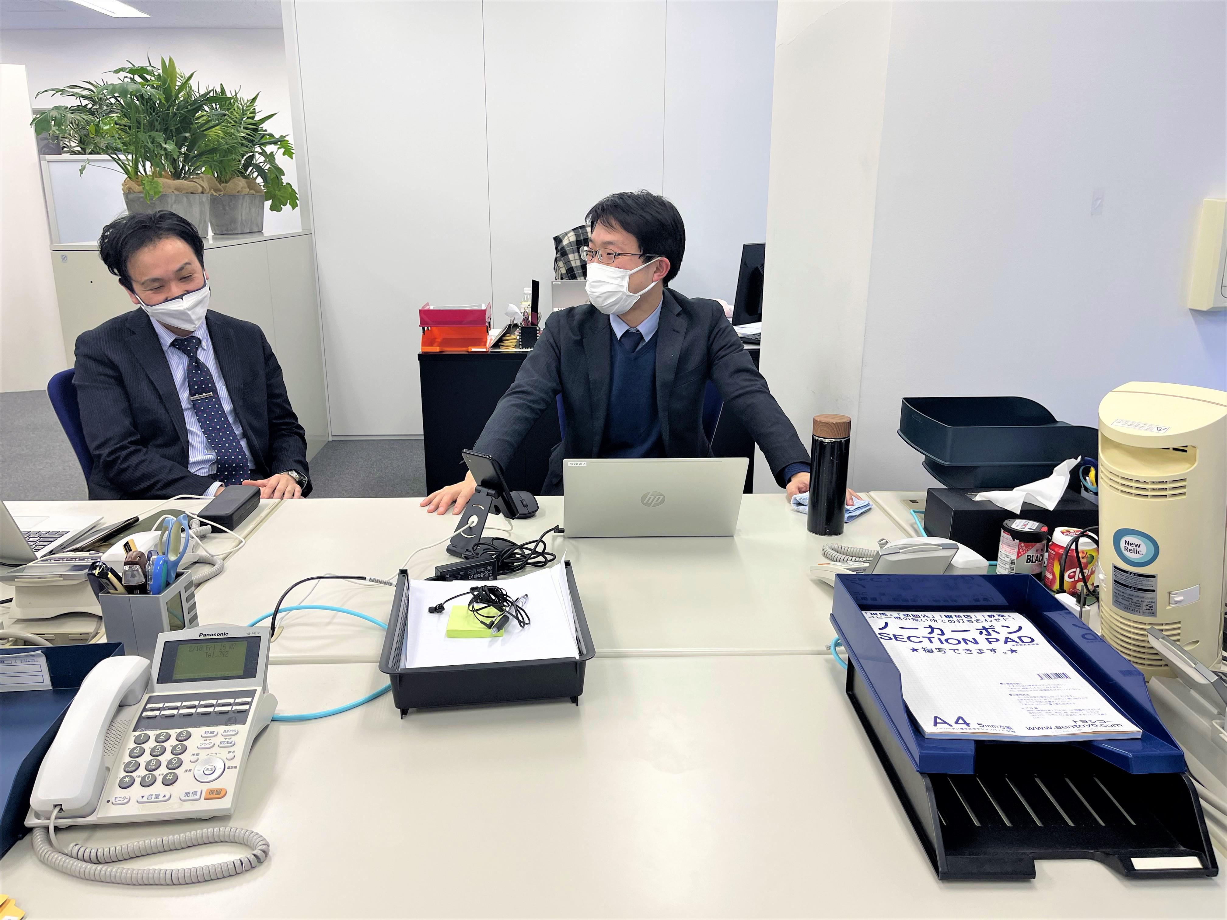 ★営業デスクでの日常風景★