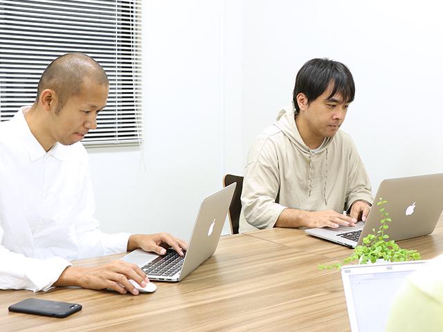 社内は落ち着いた雰囲気。若々しい"やんちゃ"なイメージは少なく、むしろ各自が無理をせずにのびのびと働けるのも魅力の一つだろう。