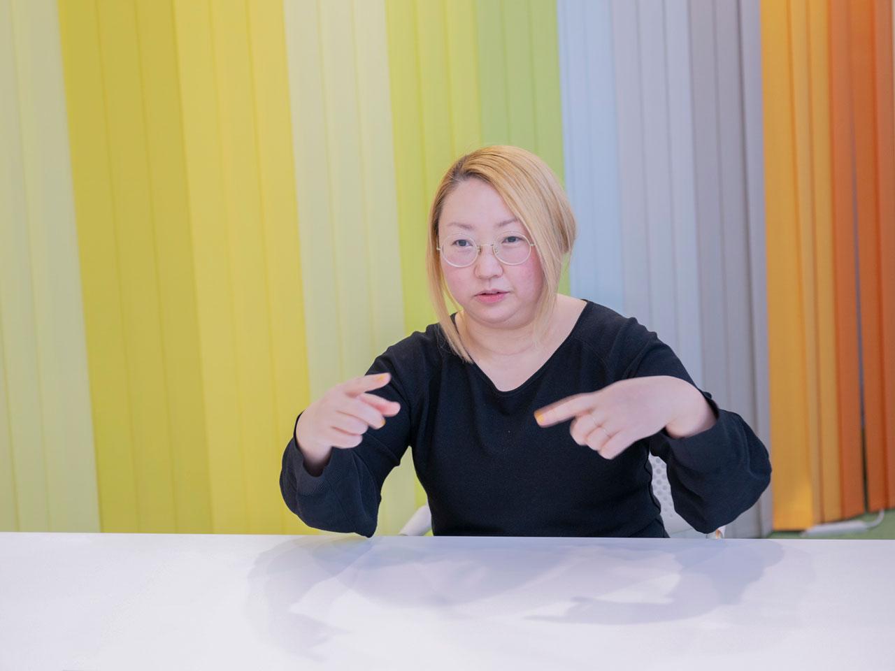 グラフィックデザインをメインに大手日用品メーカーをはじめとするクライアントの広告宣伝物を手掛けてきた。