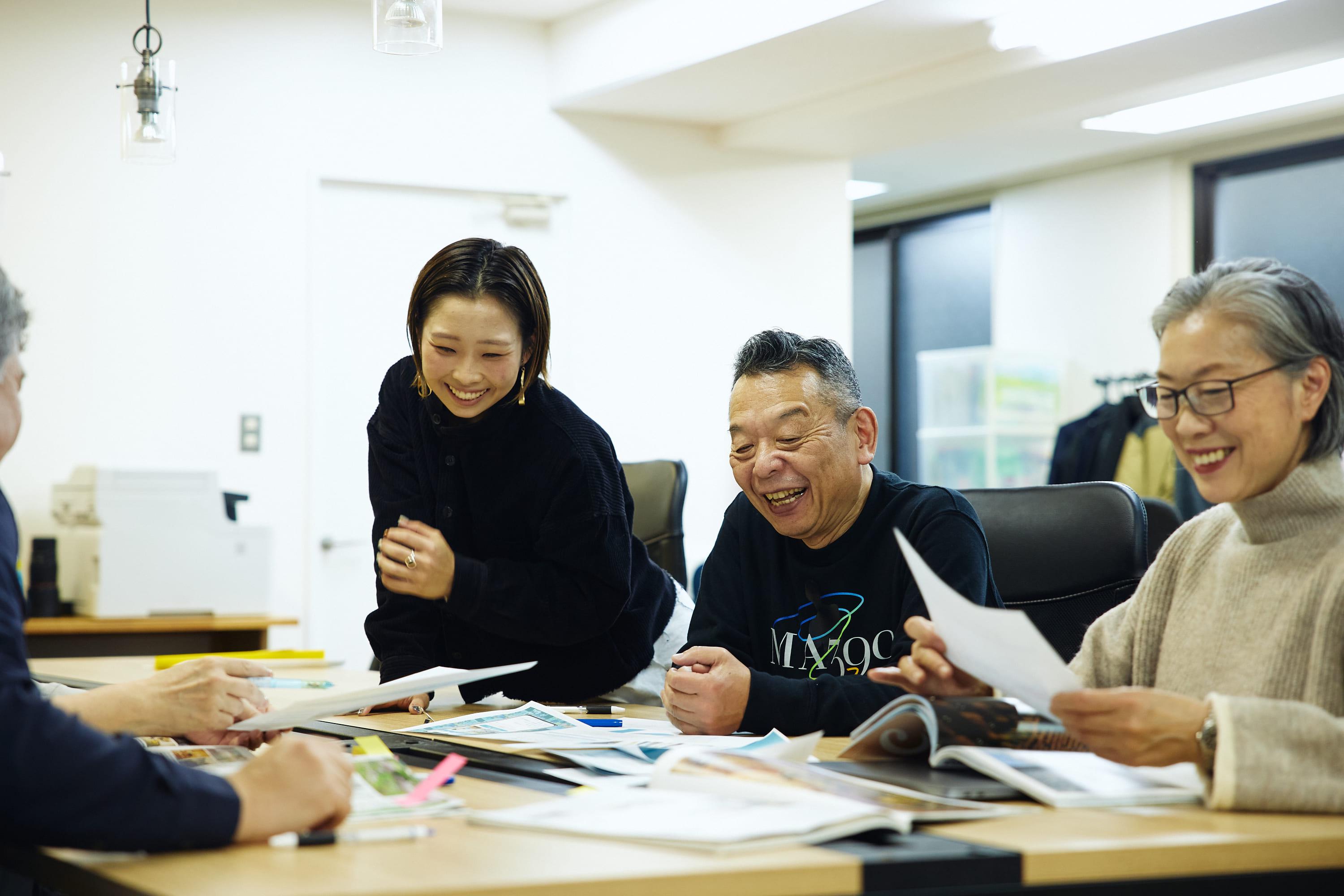 -カスタマーファースト
趣味人倶楽部会員様×オースタンスメンバーで、ディスカッションをしサービス改善にも努めています。