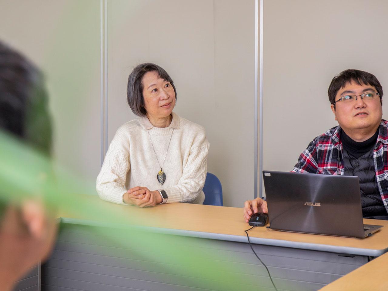 即戦力として活躍できる中堅エンジニアと、これからフルスタックエンジニアを目指す、やる気に満ちた若手エンジニアの両方を採用したい。