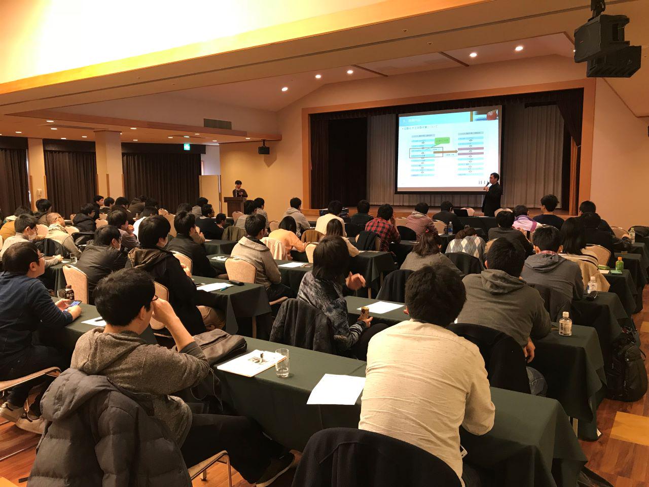 弊社ならでの教育は、技術スキルに加えて、ビジネススキル、ヒューマンスキルも身に付けることができます。