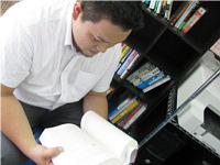 多数の書籍も設置。エンジニアの技術向上も支援！