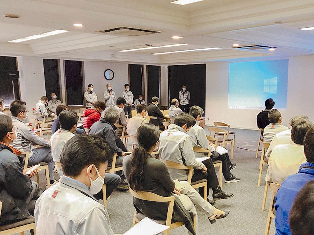 家具やインテリアが好きであるに越したことはないが、マストの条件ではない。旭川から世界に挑む同社の姿勢に共感できる人なら、自然と同社の家具に愛着が湧き、OJTの一環で行う工場実習も楽しく取り組めるのではないかと同社は考えている。もちろんUターンやIターンを希望する人も歓迎だ。