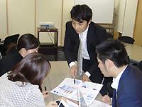 活気に満ちたミーティング