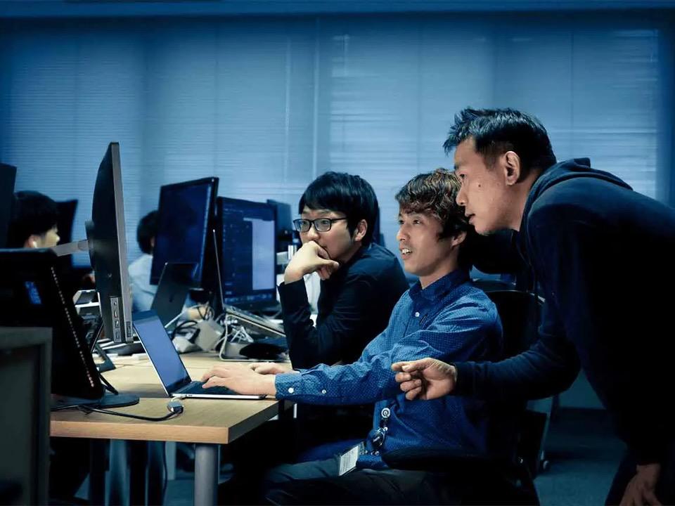 チームワークと好奇心をもとに一緒に成長したい方は是非コンタクトを