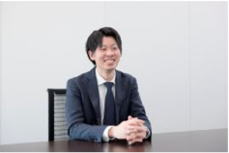 やりがいは大きく、広く社会のネットワークインフラを支えているという気概を持って臨める点も魅力だ。働く環境も良好で住宅補助や各種福利厚生も充実している。