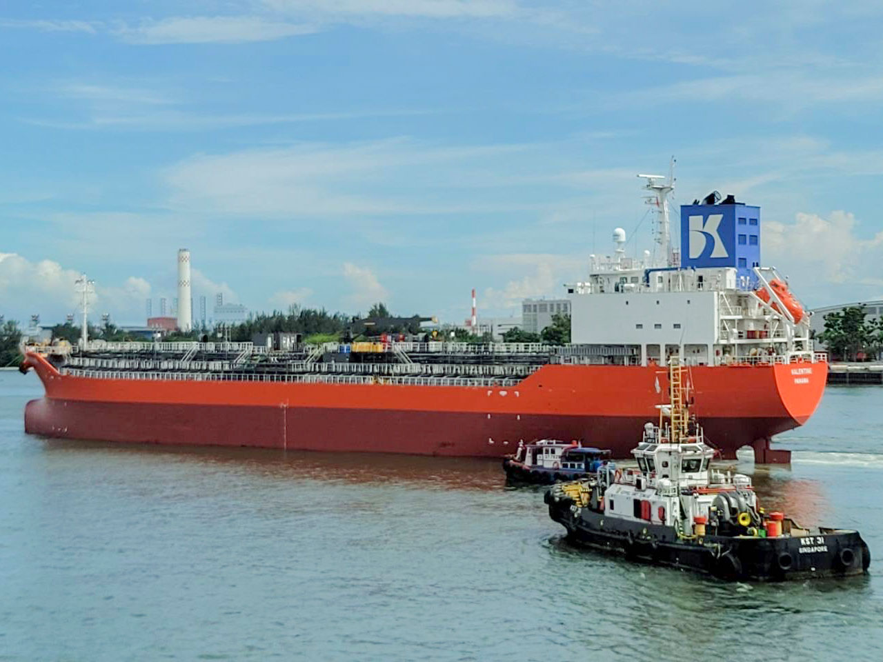 東京・六本木の本社のほか、シンガポールやアメリカに拠点を有する。現在14隻の船を持ち、東南アジア域内航路、北米航路で運航。