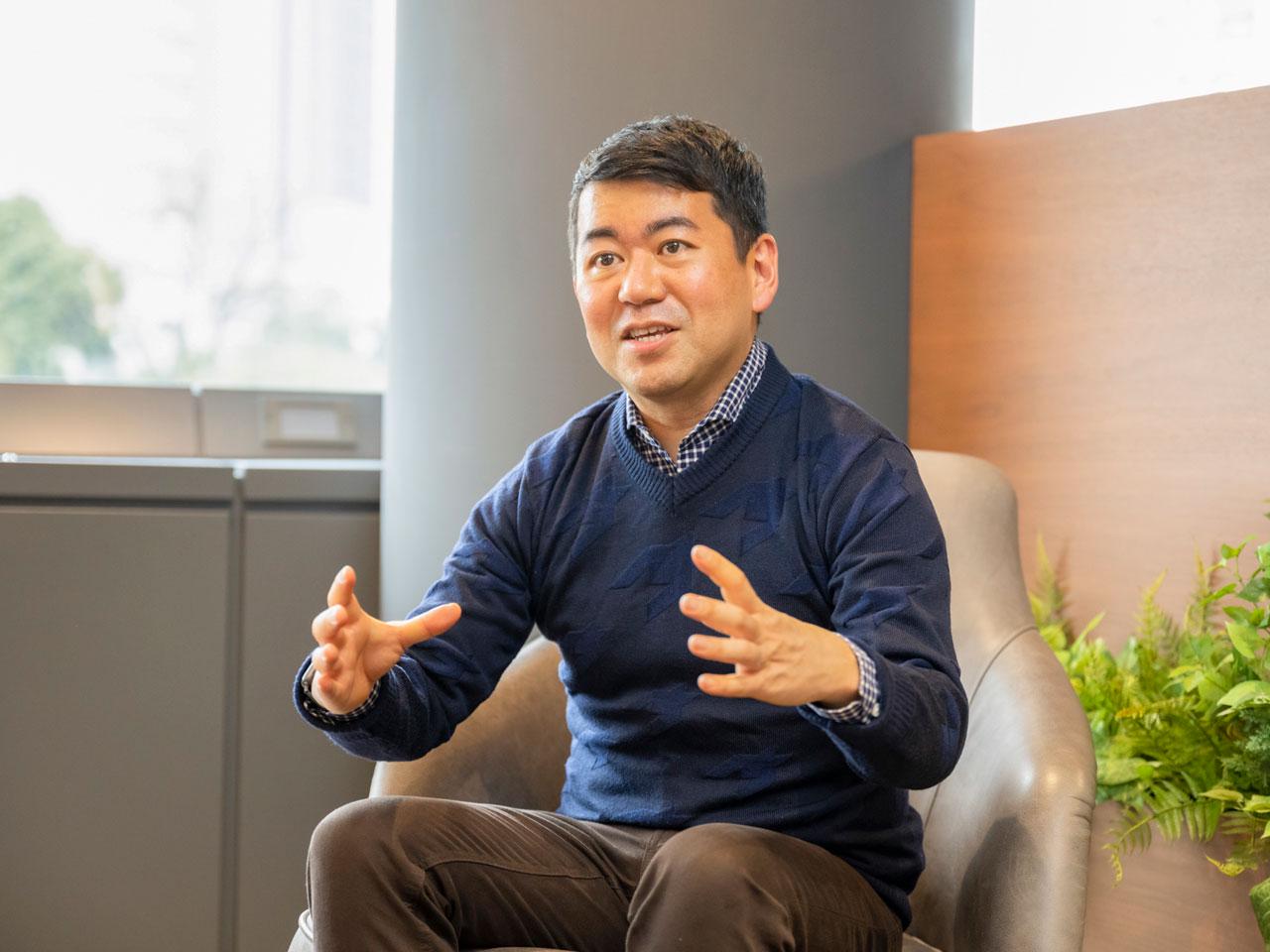 現在、フィリピンで実証事業を実施。そのほか、システムサービス事業として、国内向けに個人・社有車向けカーシェア・サイクルシェアサービスや業界最安値の位置情報通知サービス等の自社開発プロダクトを提供している。