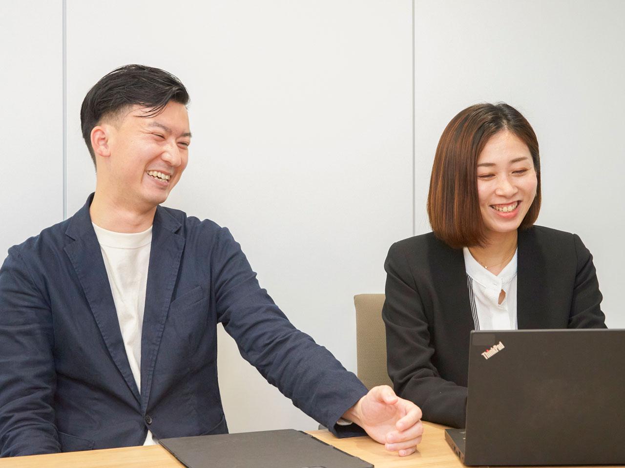 個人の成長に合わせた階層別研修や外部研修の受講制度、リーダー候補研修等、スキルアップ・キャリアップのための教育が充実する。