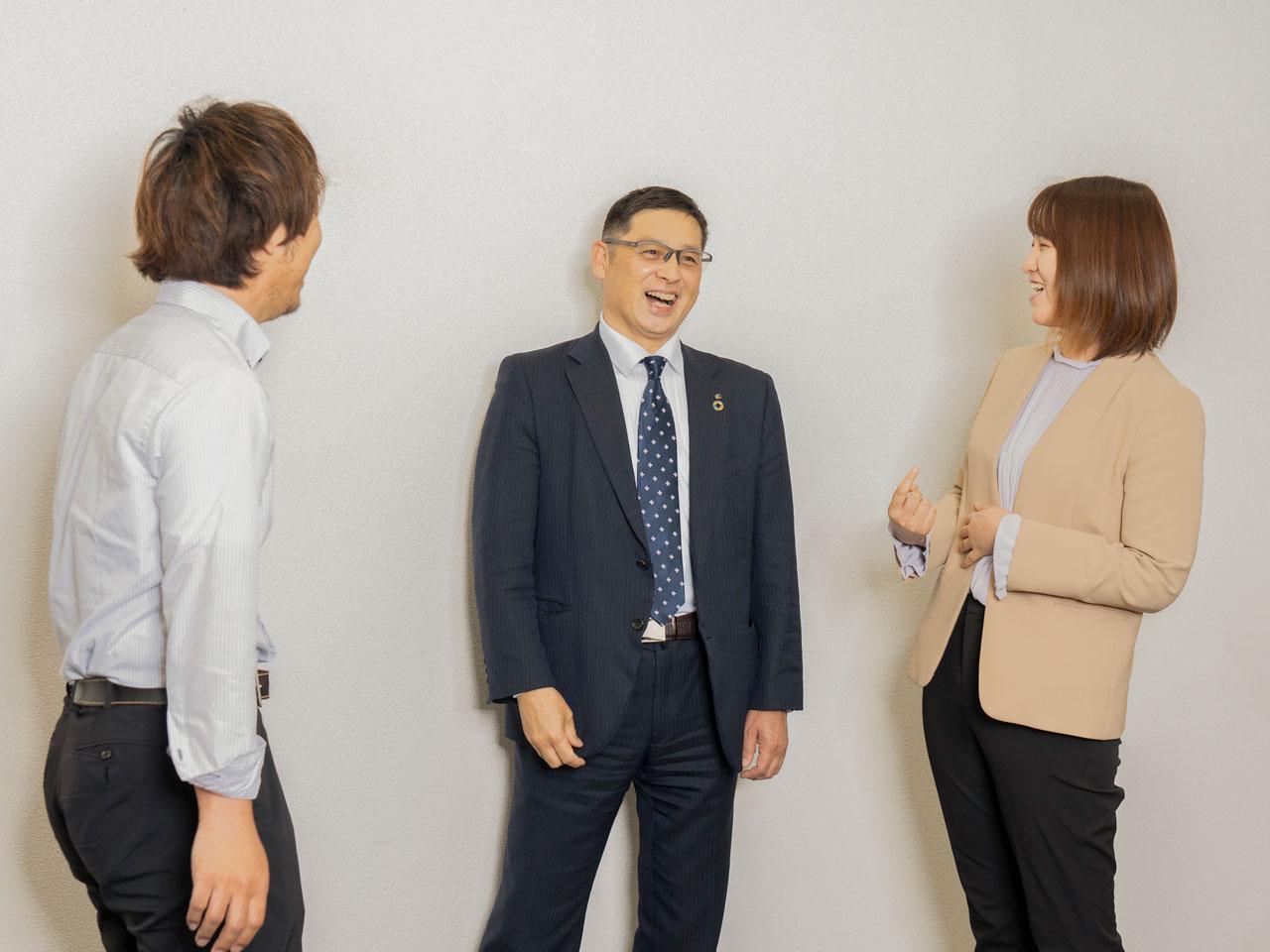 同社では、受け身ではなく能動的に考え、自走ができるようなアグレッシブな人を求めている。