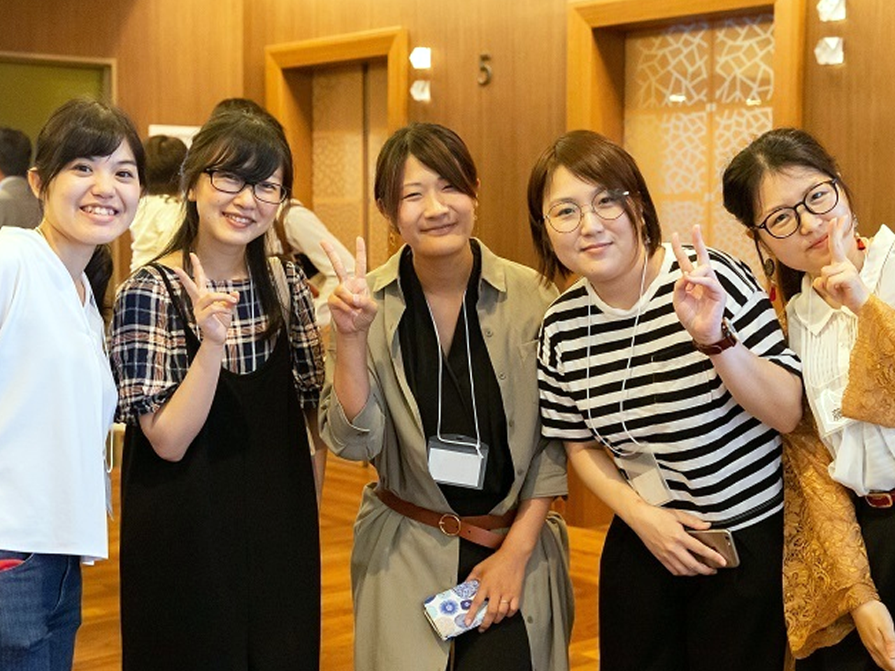 IT企業では珍しく、女性エンジニアの多い職場だ。テレワーク×フレックス×時短勤務をしながら、育児とPLを両立させている女性エンジニアも在籍しており、さらに管理職に登用される実績もあることから「育児でキャリアを諦めなくて良い」環境が整っていると言える。女性社会にありがちな派閥も存在せず、良い意味で仕事に集中できるところも人気の理由である。