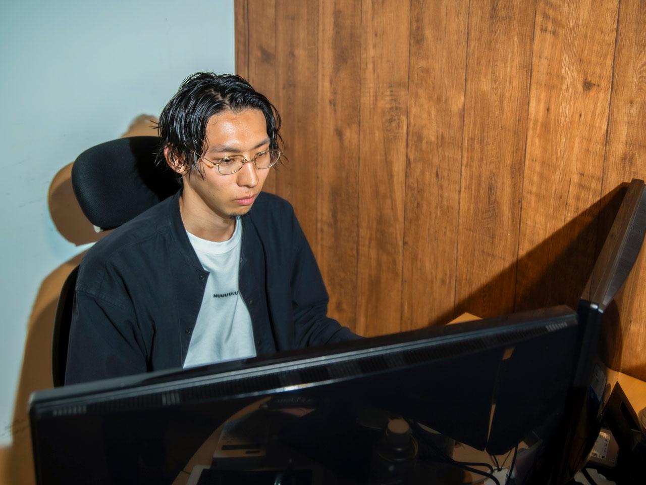 現在は福岡（本社）と東京に拠点を展開し、年間400本以上のLP制作ニーズに対応。